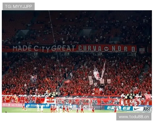 中超赛事高清直播尽享每一场激烈对决，实时更新精彩瞬间